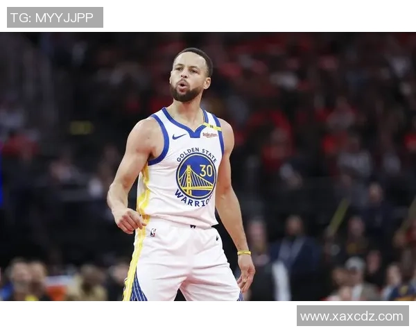 《专访顶级后卫球星揭秘防守艺术与比赛中的关键决策》