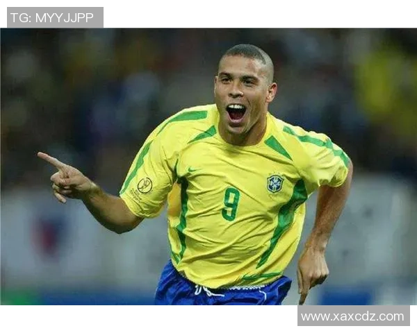 我与足球巨星的亲密接触：一次难忘的足球之旅与心灵碰撞