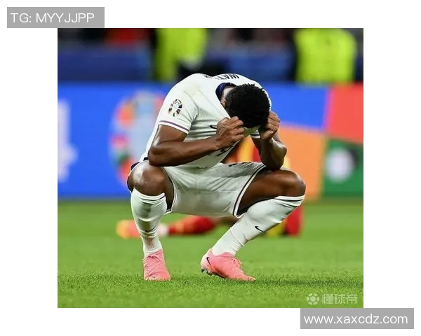 足球巨星泪洒赛场的瞬间:那些令球迷心碎的时刻 足球巨星泪洒赛场的瞬间:那些令球迷心碎的时刻