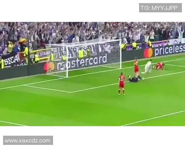 足球球星头绑麻布造型成独特标志背后的文化与情感故事 足球球星头绑麻布造型成独特标志背后的文化与情感故事