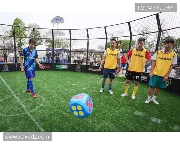 上海国际足球传奇球星赛盛大开幕 球迷热情迎接足球盛宴