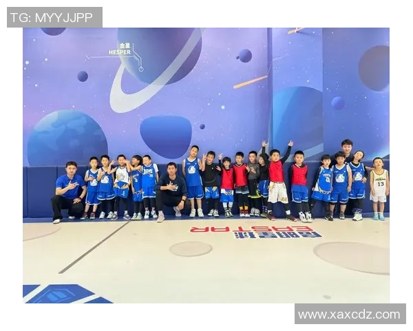 足球球星们如何通过语言交流展现团队精神与跨文化魅力 足球球星们如何通过语言交流展现团队精神与跨文化魅力